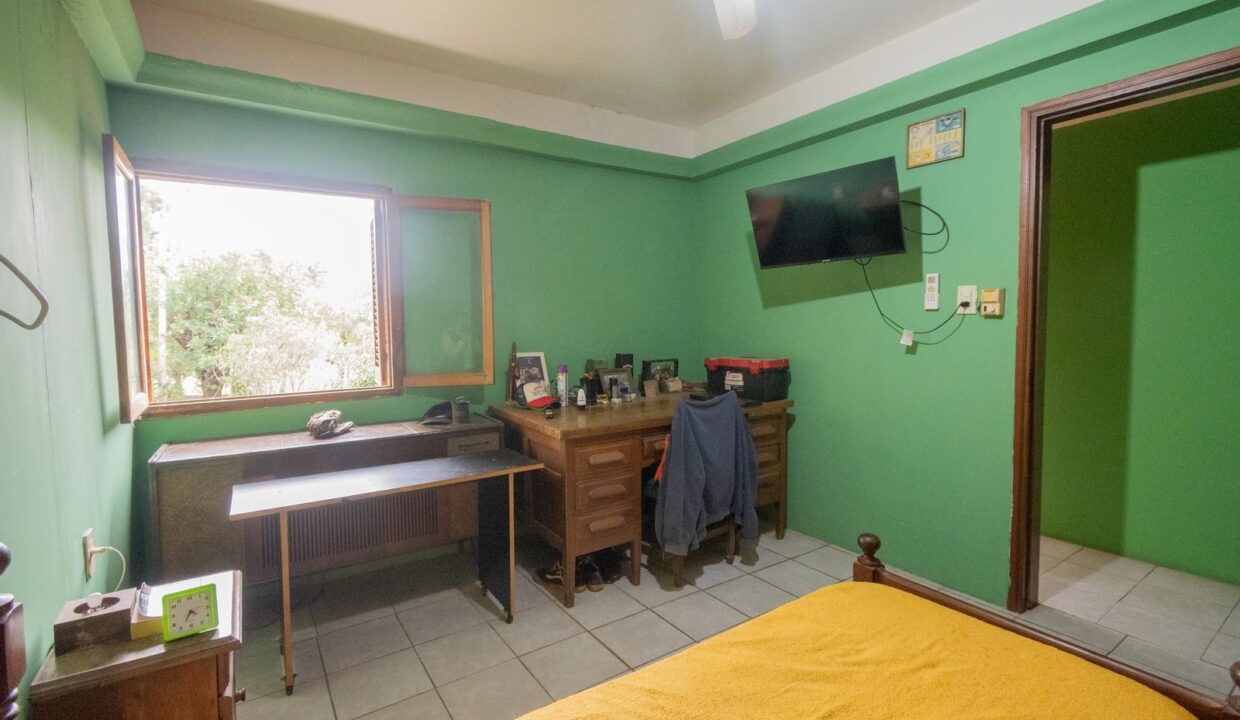 6920157_106486932571456120444298808648255227020616026854354701771176980380039530952387