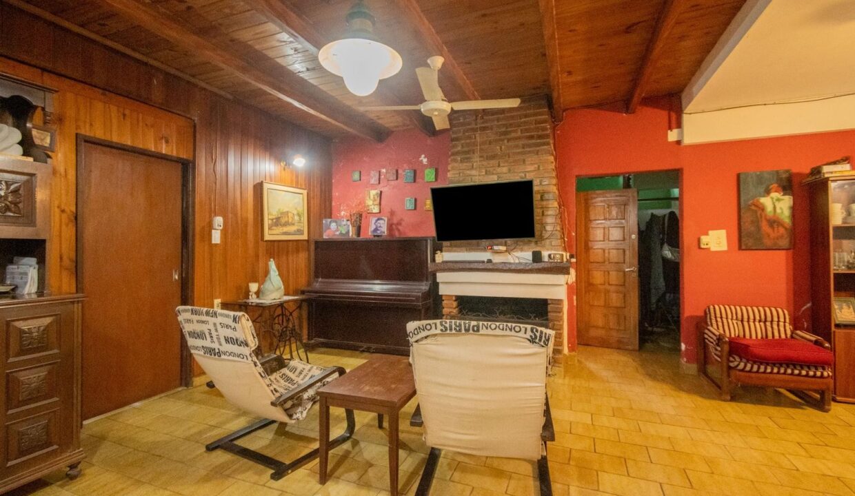 6920157_13821947696834619937922675937812706802960491843693779063001637112724483510423