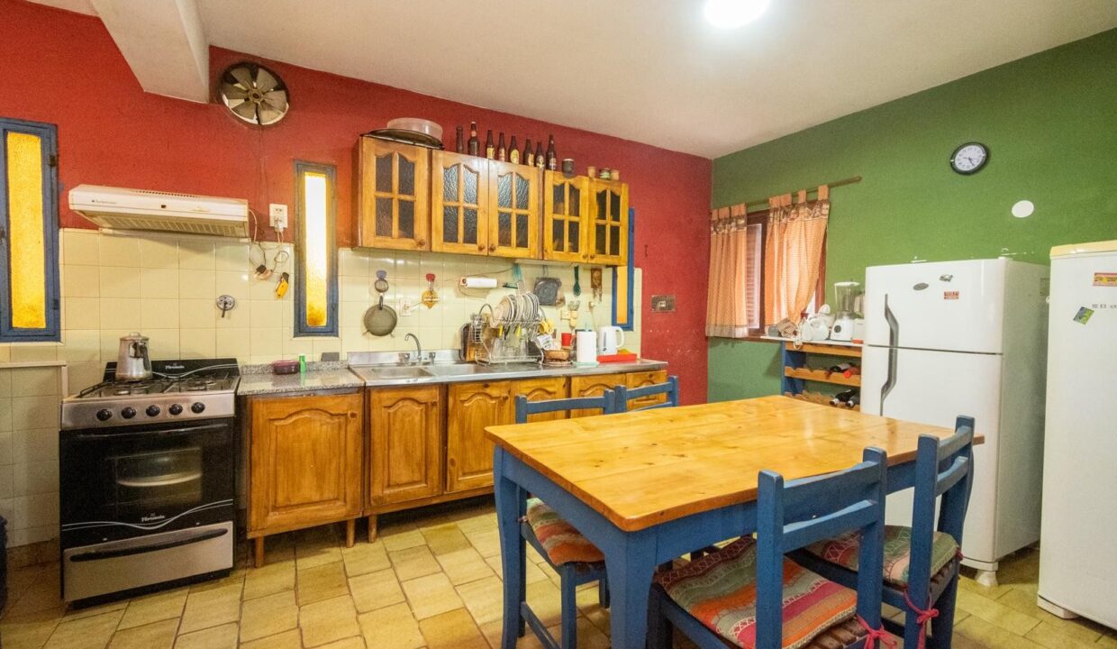 6920157_5817052482742470580787734742025665157266226194823753789843698718503216194386