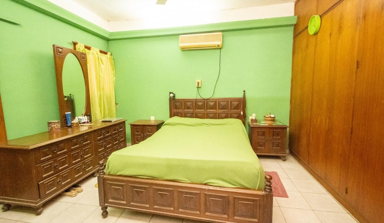 6920157_98518036337732333239918003288847929025883262405033738511850931242500761180717