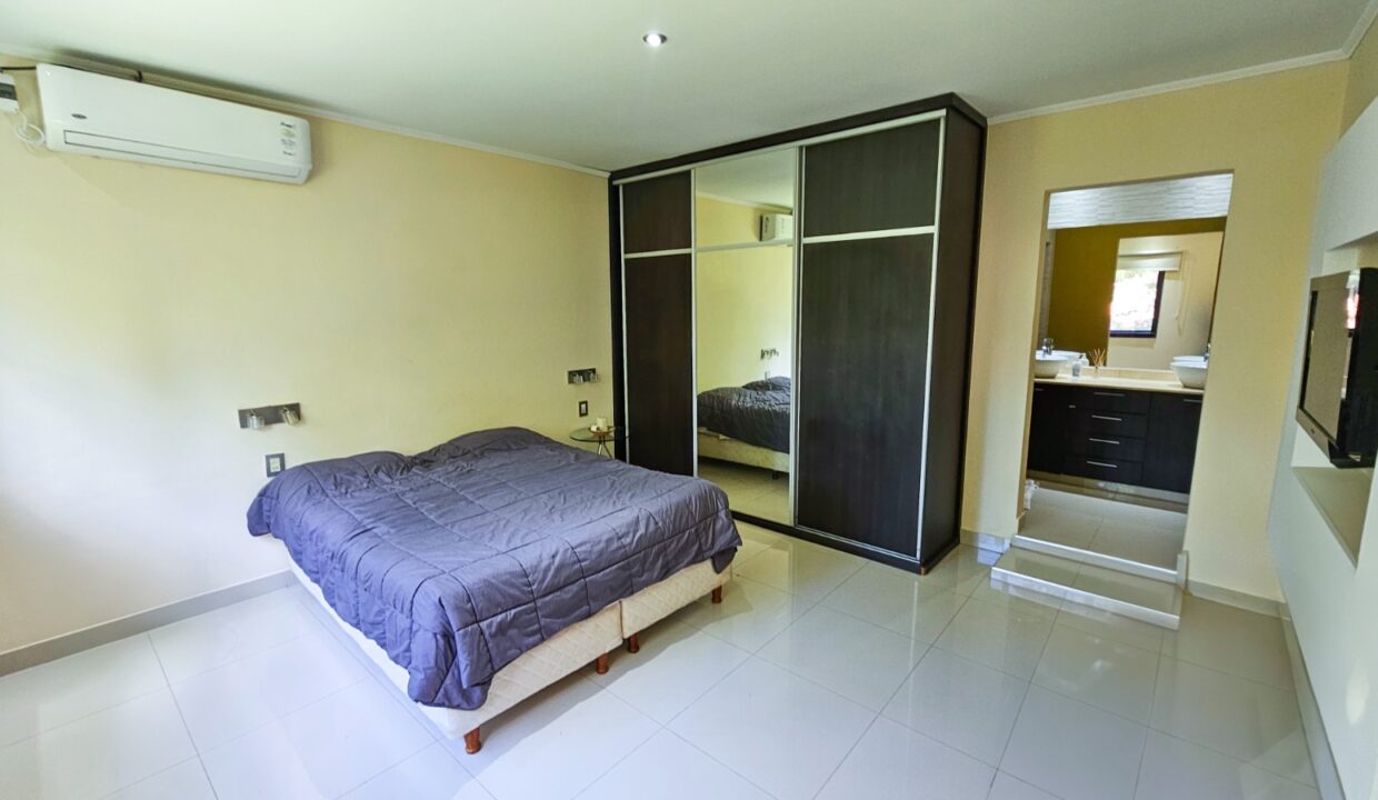 WhatsApp Image 2025-03-11 at 11.24.05 (2)