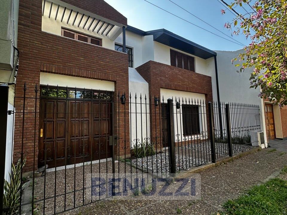 WhatsApp Image 2025-10-13 at 08.49.19