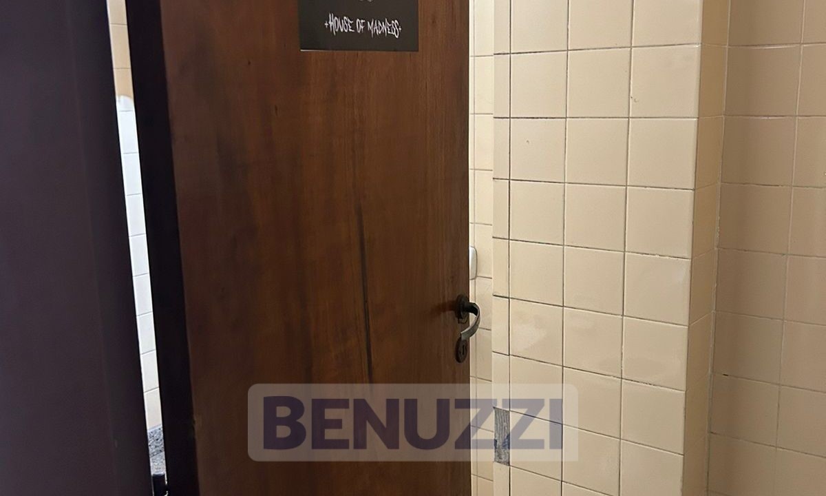 WhatsApp Image 2025-10-13 at 09.42.32