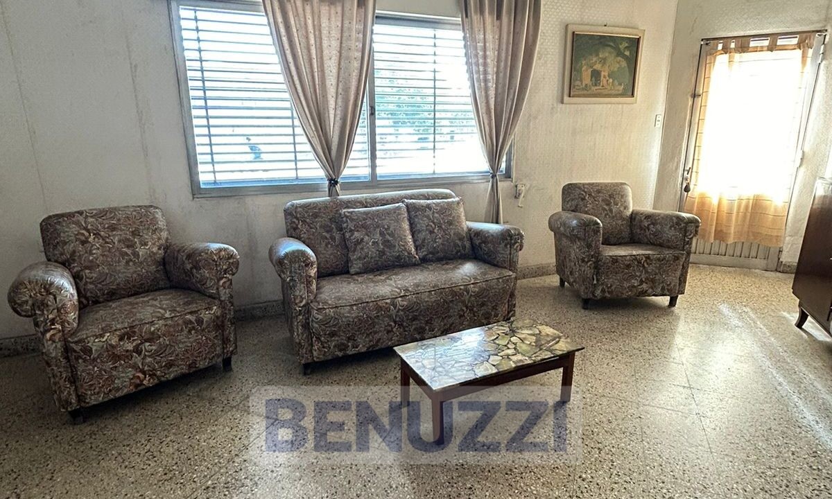 WhatsApp Image 2025-10-15 at 10.42.32