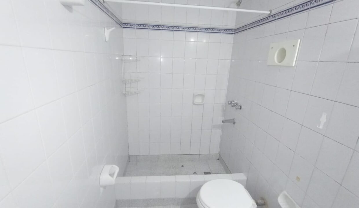 WhatsApp Image 2025-10-21 at 12.37.06 (1)