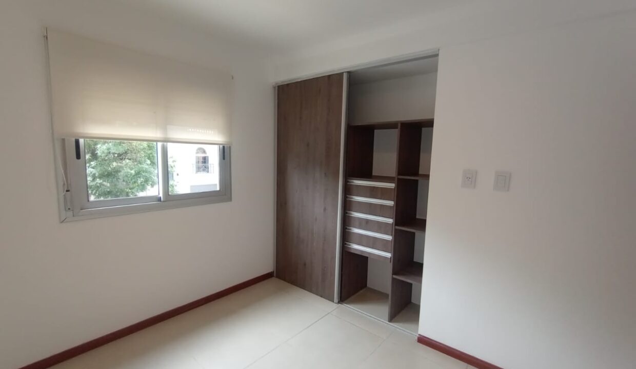 WhatsApp Image 2025-11-14 at 15.54.00 (1)