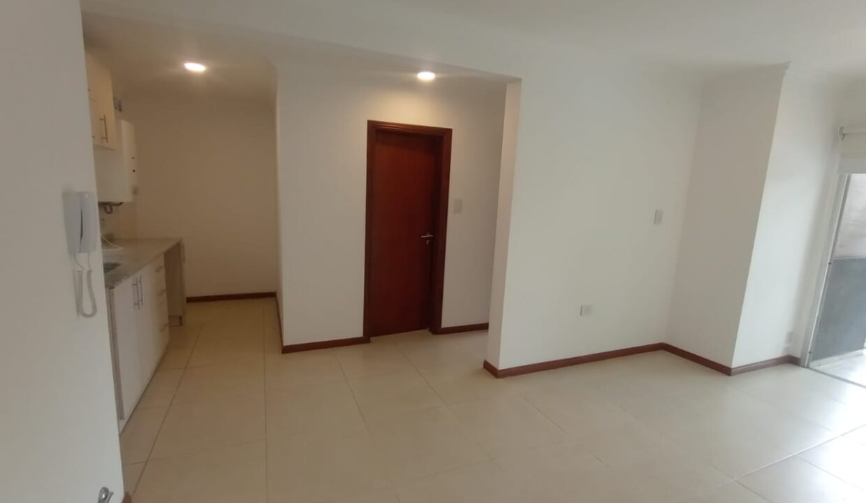 WhatsApp Image 2025-11-14 at 15.54.01 (1)