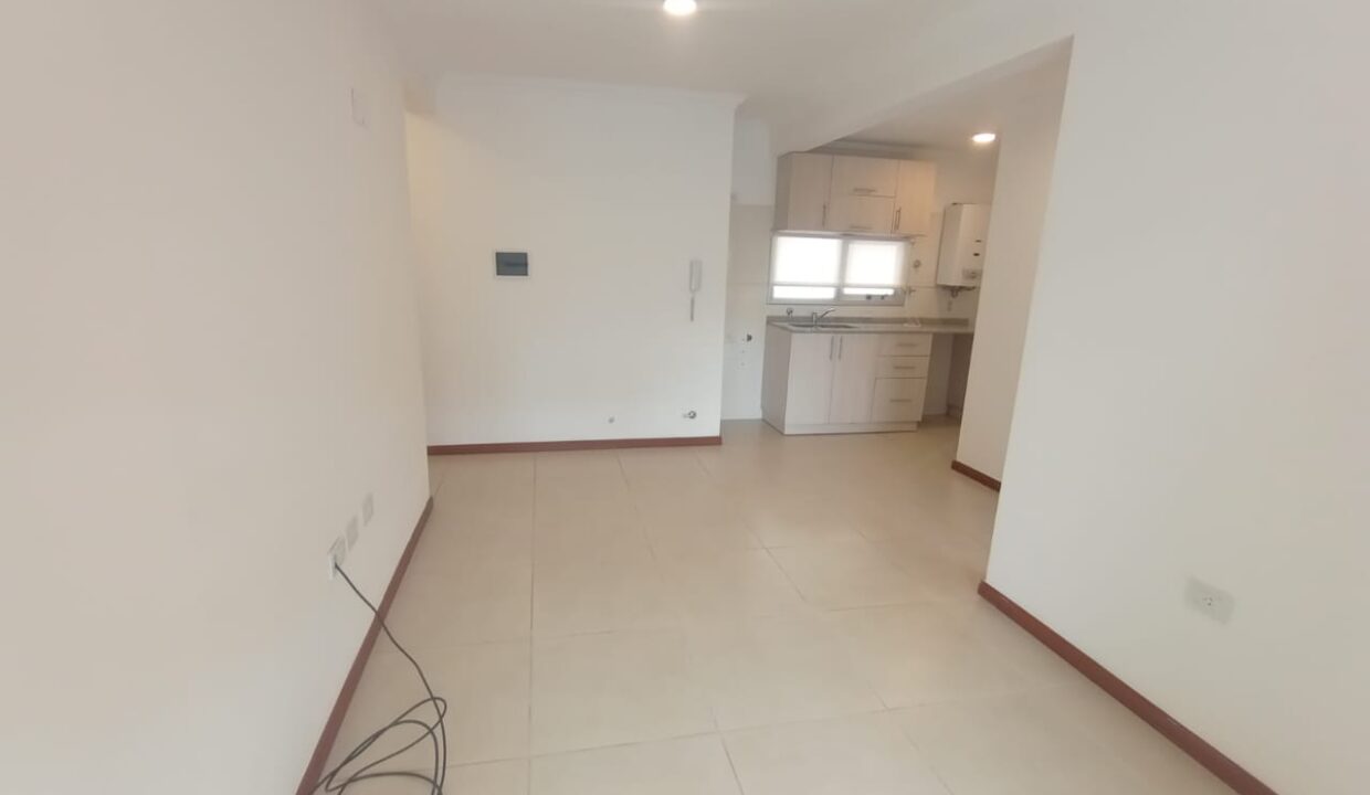 WhatsApp Image 2025-11-14 at 15.54.01 (2)