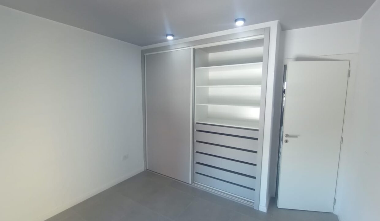 WhatsApp Image 2025-11-20 at 08.30.24