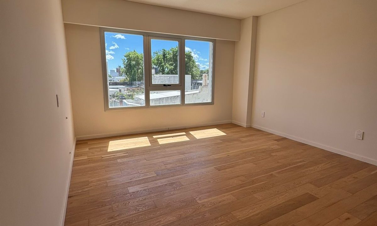 WhatsApp Image 2025-11-28 at 11.01.57