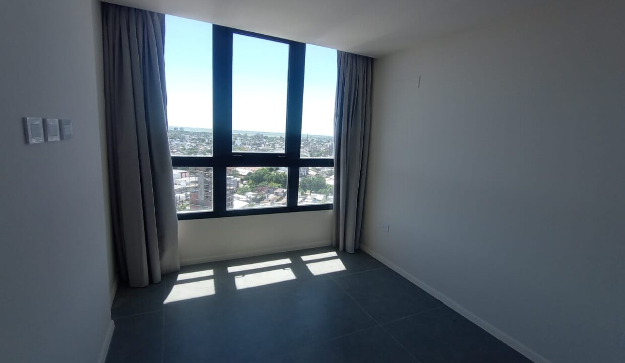 WhatsApp Image 2025-12-18 at 12.10.35