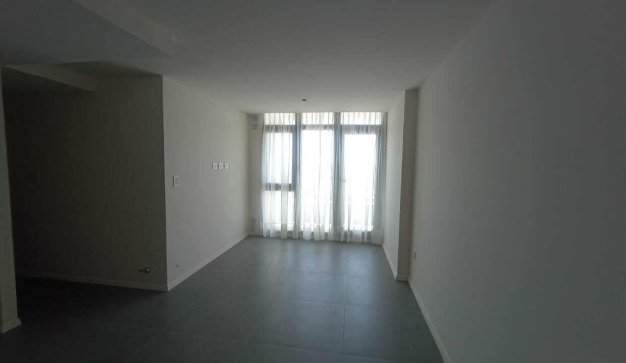 WhatsApp Image 2025-12-18 at 12.10.38 (2)