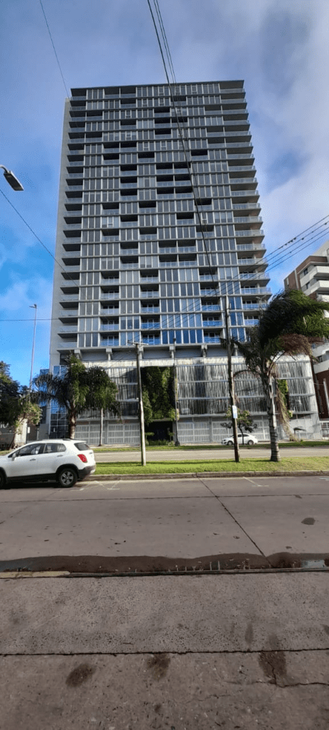 Avda. Alem 3200 Piso 21 – Cod.: 2855