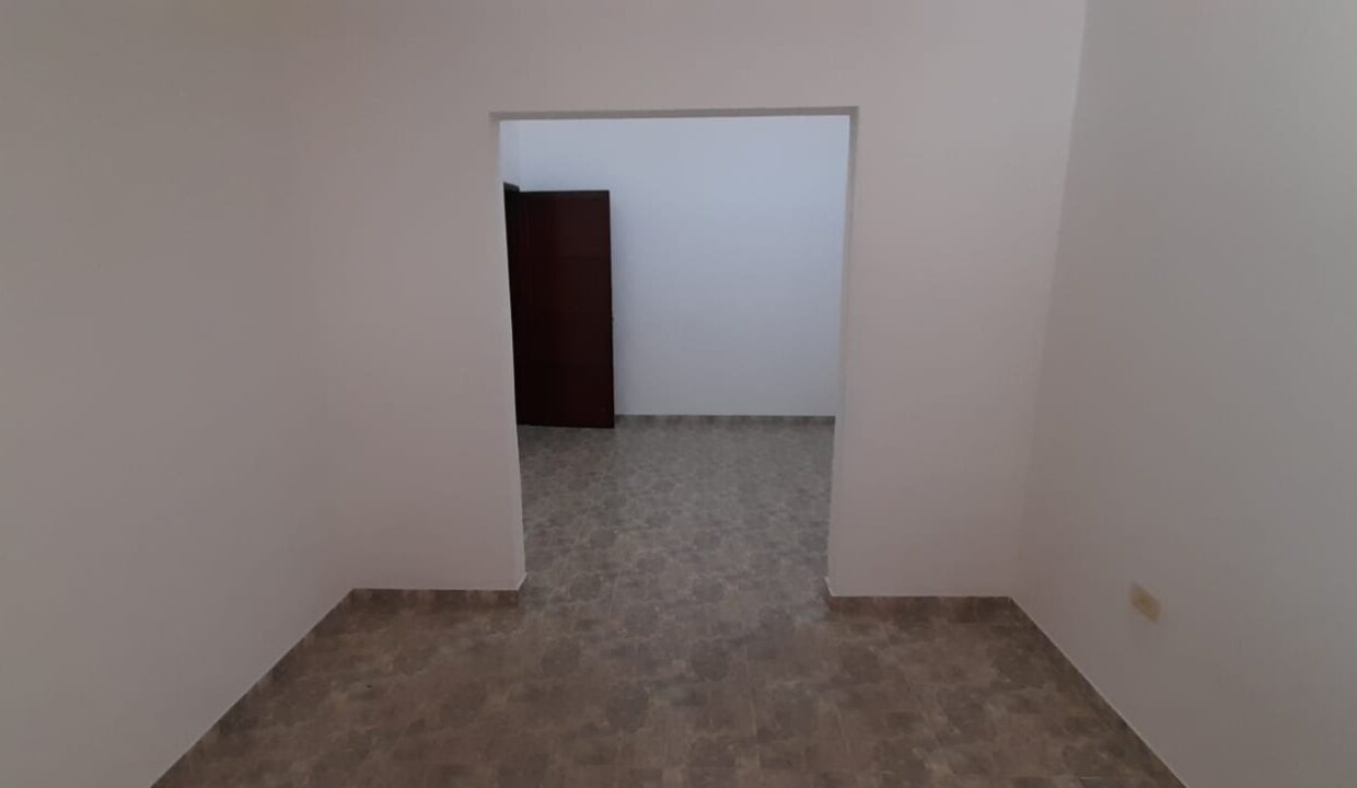 43208