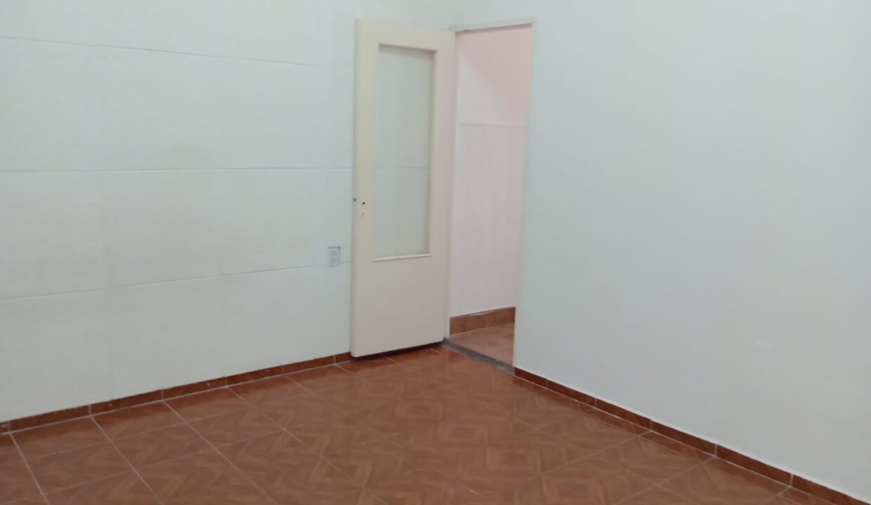 47372