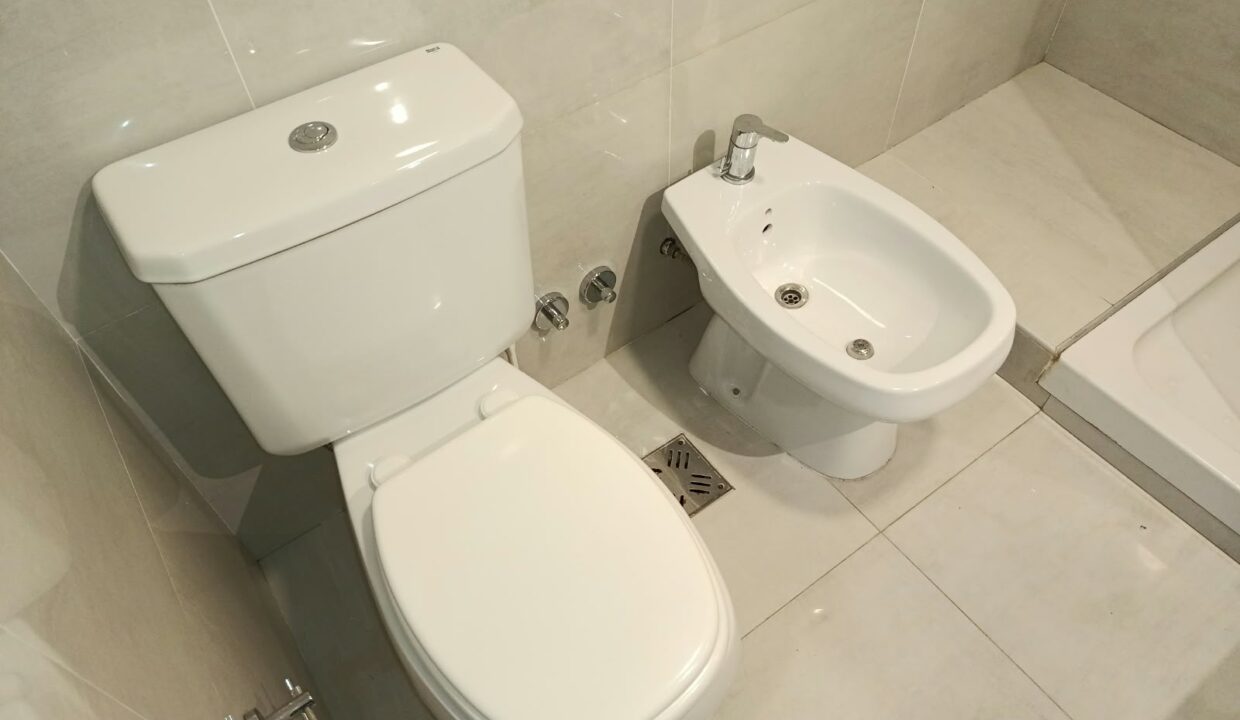 7319